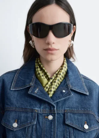 Chaqueta vaquera corta