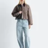 Chaqueta vaquera corta con cuello de pana