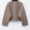 Chaqueta vaquera corta con cuello de pana