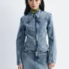 Chaqueta vaquera entallada con cremallera