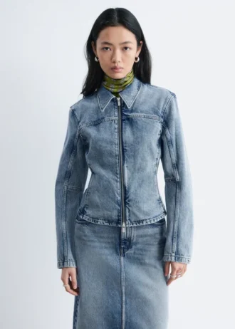 Chaqueta vaquera entallada con cremallera