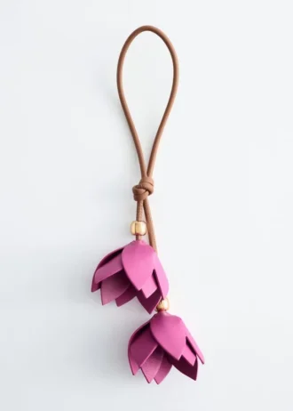 Colgante para bolso con forma de flor