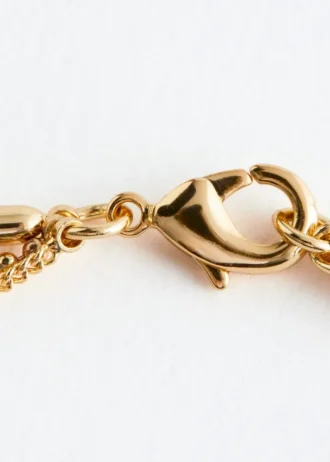 Collar con colgante en capas
