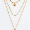 Collar con colgante en capas