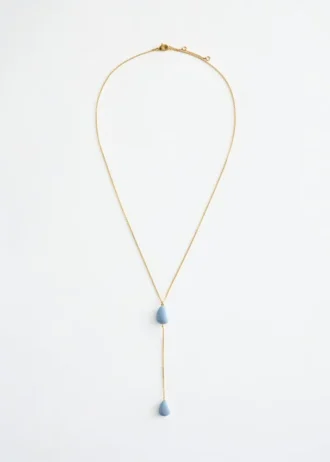 Collar con colgante largo