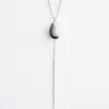 Collar con colgante largo