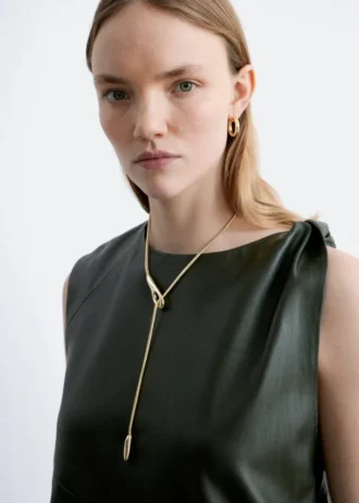 Collar lariat con cadena tipo serpiente