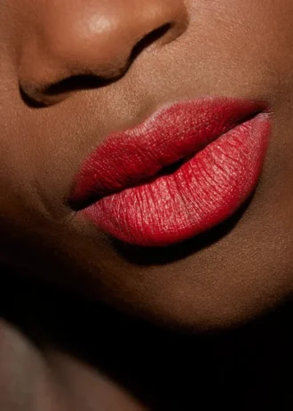 Color de labios mate Red Volume