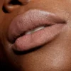 Early Sepia Color de labios satinado