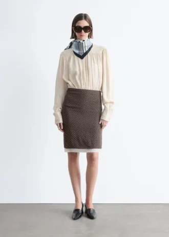 Falda lisa por la rodilla