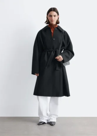 Gabardina de lana con cinturón