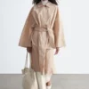 Gabardina oversize a rayas