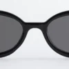 Gafas de sol con montura ovalada y fina