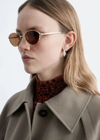 Gafas de sol ovaladas con montura de alambre