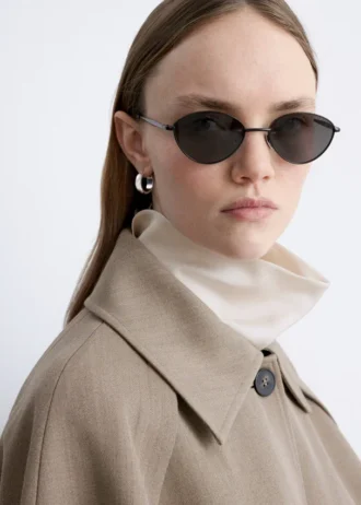Gafas de sol ovaladas con montura de alambre