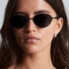 Gafas de sol ovaladas con montura de alambre