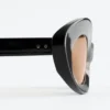 Gafas de sol ovaladas esculpidas