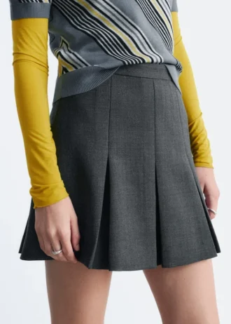 Minifalda de lana plisada