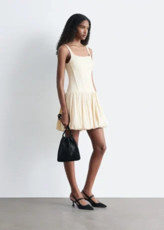Minivestido con corsé y falda de burbujas