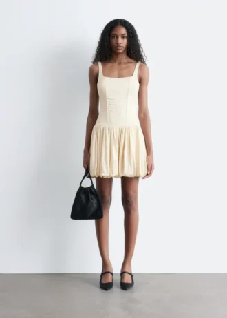 Minivestido con corsé y falda de burbujas