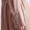 Minivestido con cuello en V y cordón