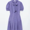 Minivestido con lazo en el cuello