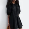 Minivestido con mangas voluminosas