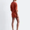 Minivestido escultural con fruncidos