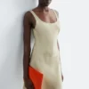 Minivestido liso de satén