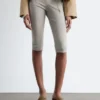 Pantalones capri ajustados