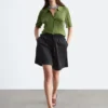 Pantalones cortos hasta la rodilla con cordón