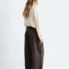Pantalones de lana con pliegues marcados