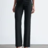Pantalones de lana de corte recto