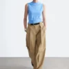Pantalones de pierna ancha con pliegues