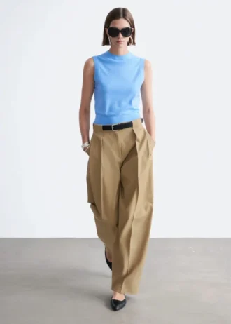 Pantalones de pierna ancha con pliegues