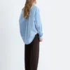 Pantalones rectos con pliegues marcados