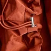 Parka técnica con capucha de nailon
