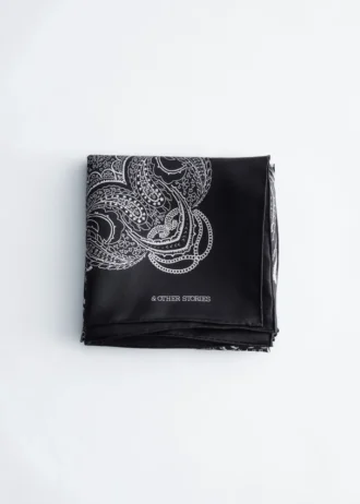 Pañuelo de seda con estampado de cachemira