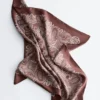 Pañuelo de seda con estampado de cachemira
