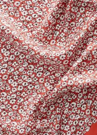 Pañuelo de seda con estampado floral