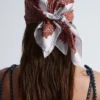 Pañuelo de seda estampado