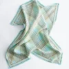 Pañuelo de seda estampado