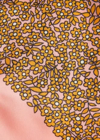 Pañuelo fino de seda estampado