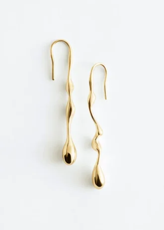 Pendientes alargados en forma de gota