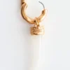 Pendientes de aro con dije de piedra