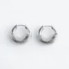 Pendientes de aro con relieve