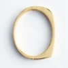 Pulsera tipo brazalete angular