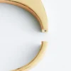 Pulsera tipo brazalete angular