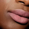 Rosy Clue Color de labios satinado