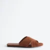 Sandalias cruzadas